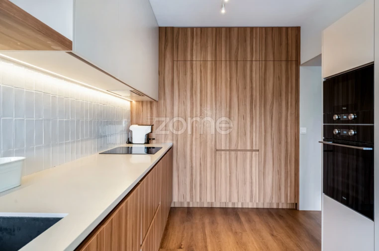 Apartamento T3 para Venda em Aldoar, Foz do Douro e Nevogilde Foto 9