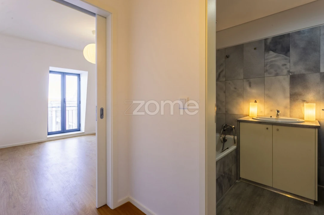 Apartamento T1 para Venda em Oliveira do Douro Foto 14