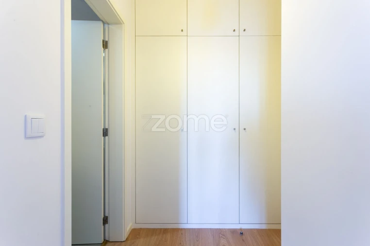 Apartamento T1 para Venda em Oliveira do Douro Foto 15