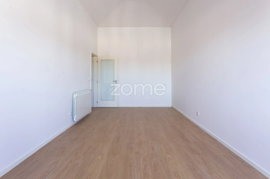 Apartamento T1 para Venda em Oliveira do Douro Foto 8