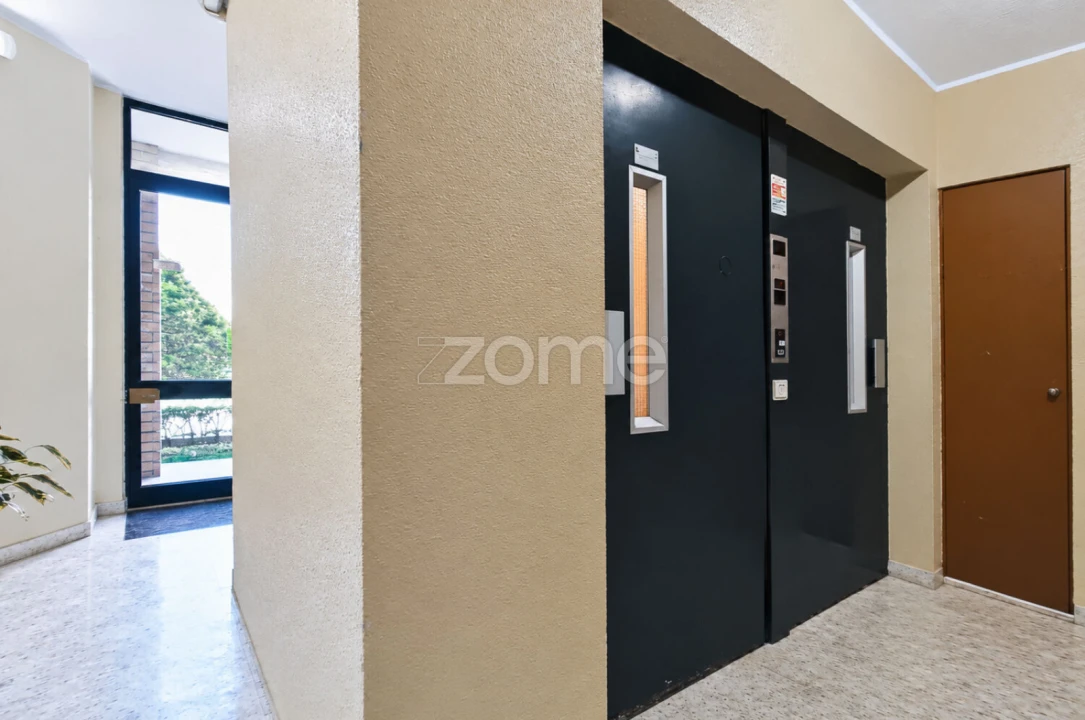 Apartamento T3 para Venda em Pedrouços Foto 23