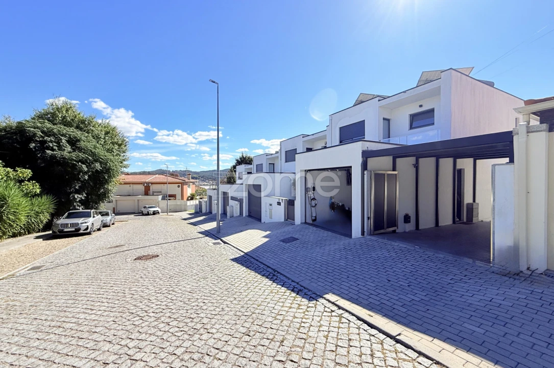 Moradia T3 para Venda em Vermoim Foto 43