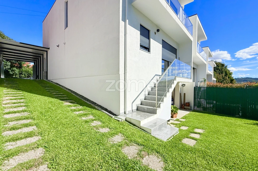 Moradia T3 para Venda em Vermoim Foto 36