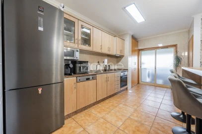 Apartamento T2 para Venda em Seide
