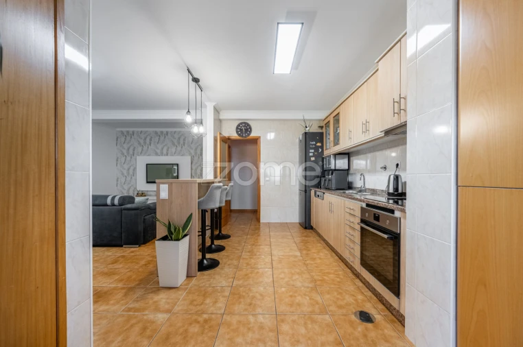 Apartamento T2 para Venda em Seide Foto 7