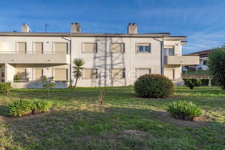 Apartamento T2 para Venda em Seide Foto 20