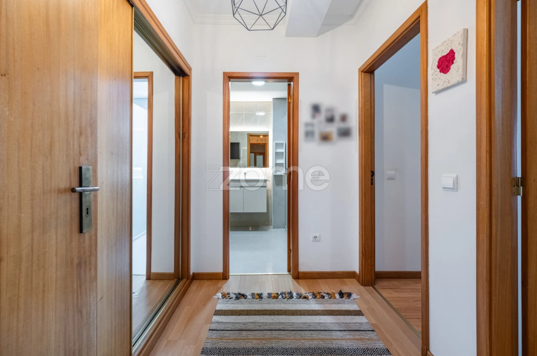 Apartamento T2 para Venda em Seide Foto 14