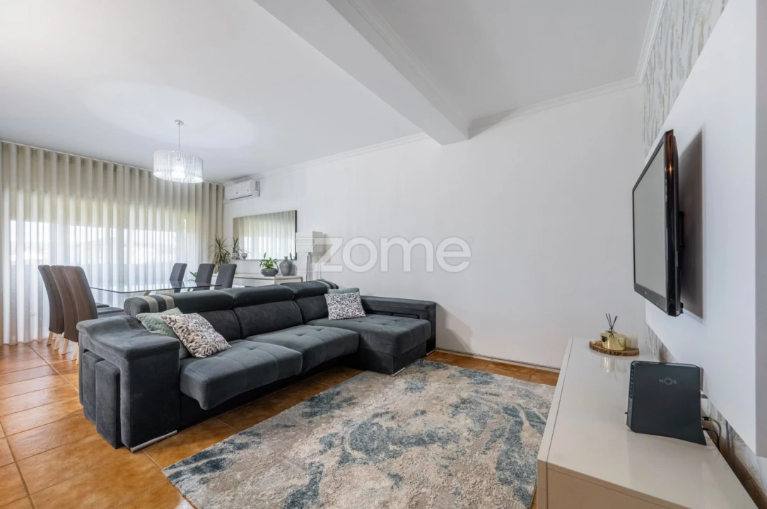 Apartamento T2 para Venda em Seide Foto 2