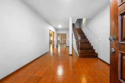 Moradia T4 para Venda em Lomar e Arcos