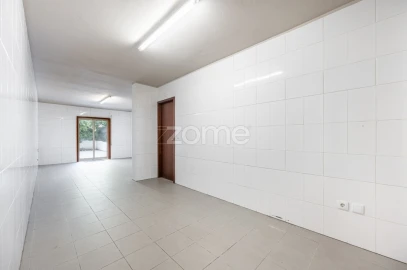 Moradia T4 para Venda em Lomar e Arcos