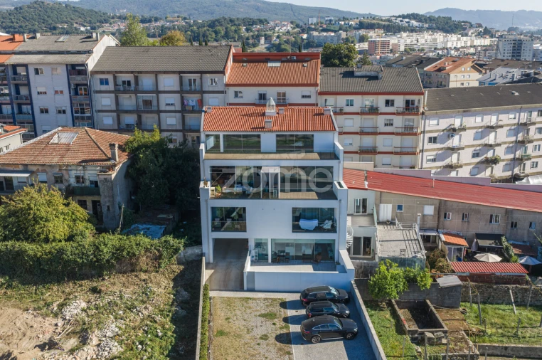 Apartamento T3 para Venda em Braga (Maximinos, Sé e Cividade) Foto 35