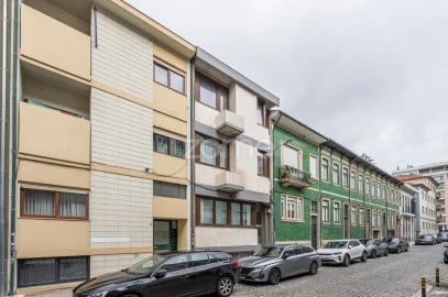 Apartamento T1 para Arrendamento em Lordelo do Ouro e Massarelos