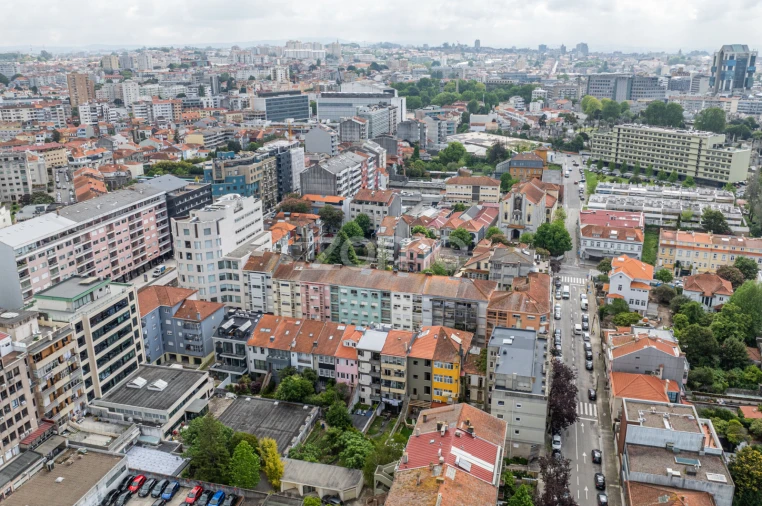 Apartamento T1 para Arrendamento em Lordelo do Ouro e Massarelos Foto 5