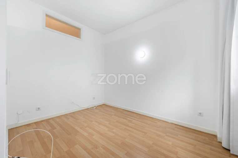 Apartamento T1 para Arrendamento em Lordelo do Ouro e Massarelos Foto 15