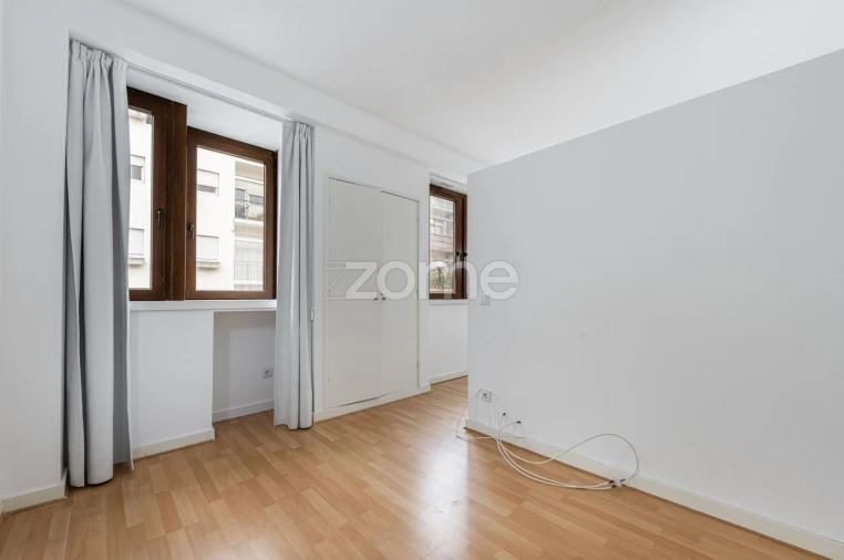 Apartamento T1 para Arrendamento em Lordelo do Ouro e Massarelos Foto 16