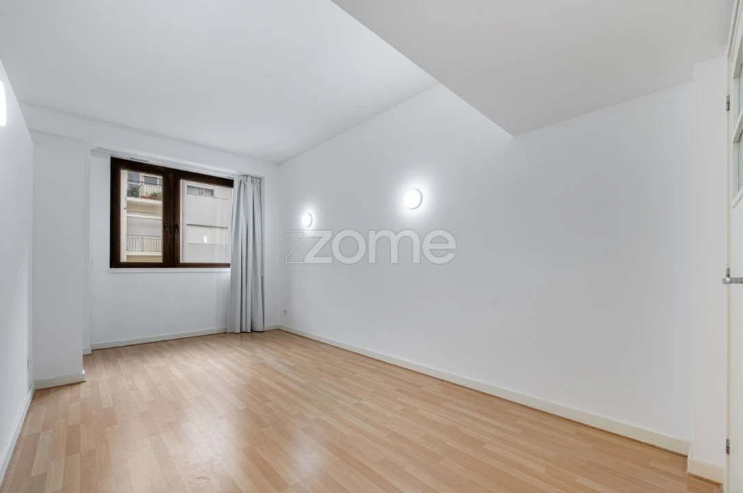 Apartamento T1 para Arrendamento em Lordelo do Ouro e Massarelos Foto 11