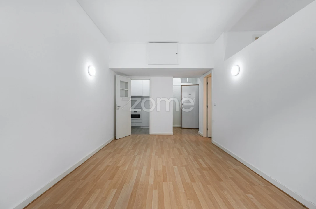 Apartamento T1 para Arrendamento em Lordelo do Ouro e Massarelos Foto 12