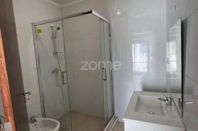 Moradia T3 para Venda em São Martinho do Bispo e Ribeira de Frades