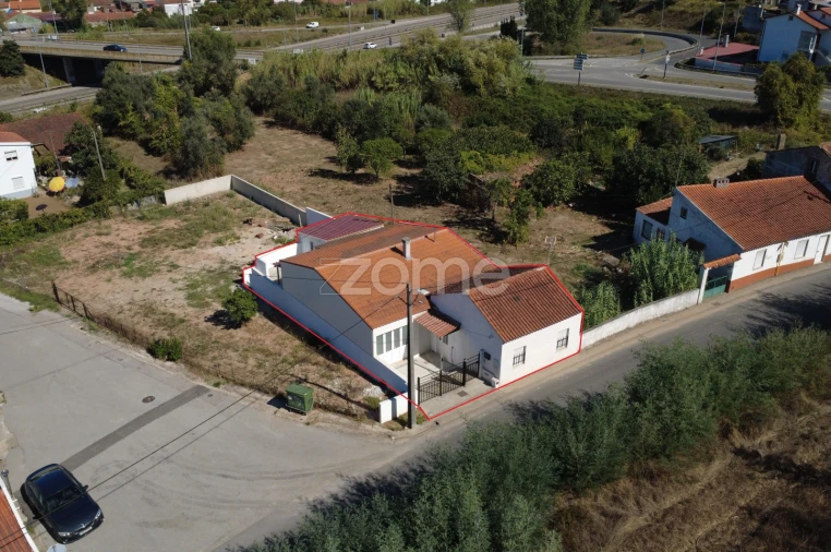Moradia T3 para Venda em São Martinho do Bispo e Ribeira de Frades Foto 3