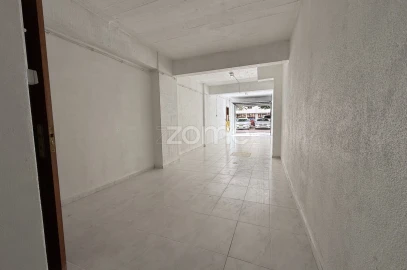 Garagem para Venda em Massamá e Monte Abraão