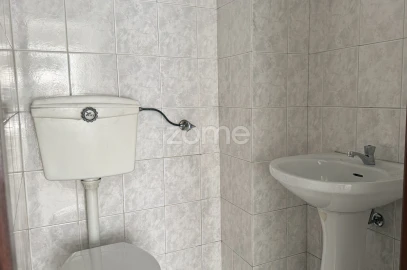 Garagem para Venda em Massamá e Monte Abraão