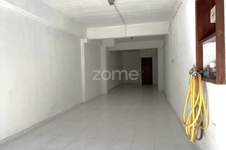 Garagem para Venda em Massamá e Monte Abraão Foto 9