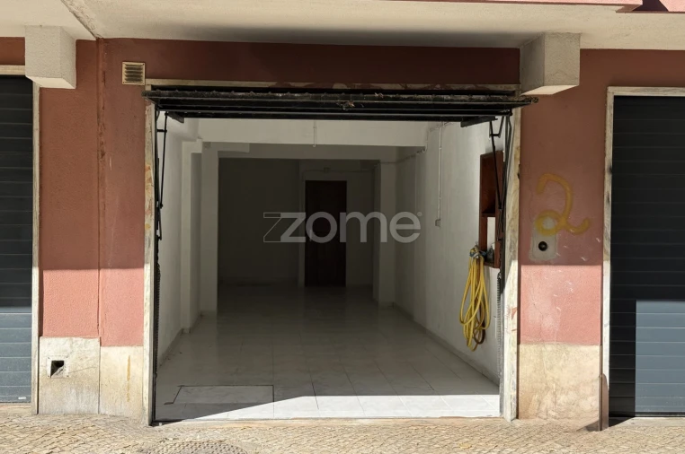 Garagem para Venda em Massamá e Monte Abraão Foto 10