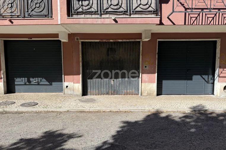 Garagem para Venda em Massamá e Monte Abraão Foto 11