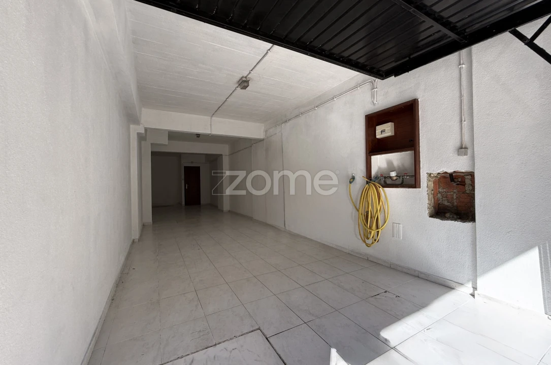 Garagem para Venda em Massamá e Monte Abraão Foto 7