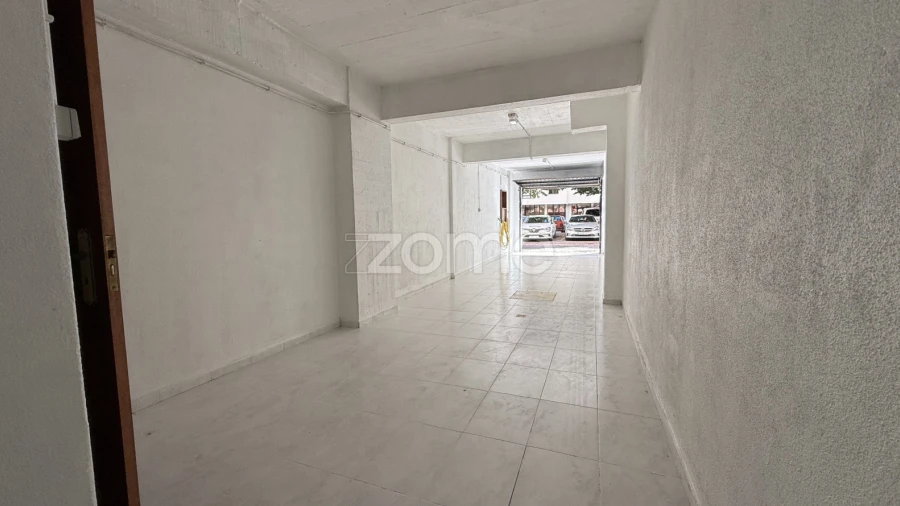 Garagem para Venda em Massamá e Monte Abraão