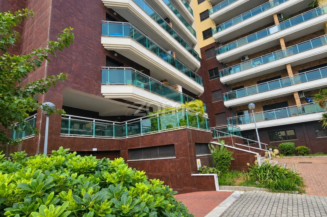 Apartamento T3 para Arrendamento em Sacavém e Prior Velho Foto 1