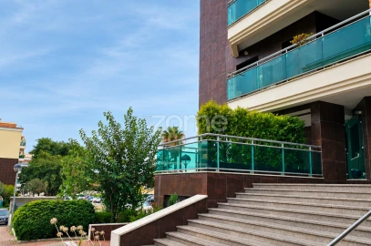 Apartamento T3 para Arrendamento em Sacavém e Prior Velho