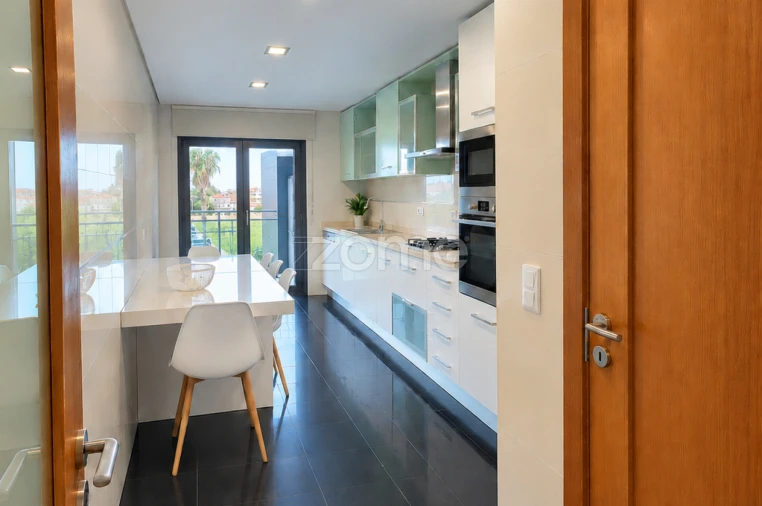 Apartamento T3 para Arrendamento em Sacavém e Prior Velho Foto 10