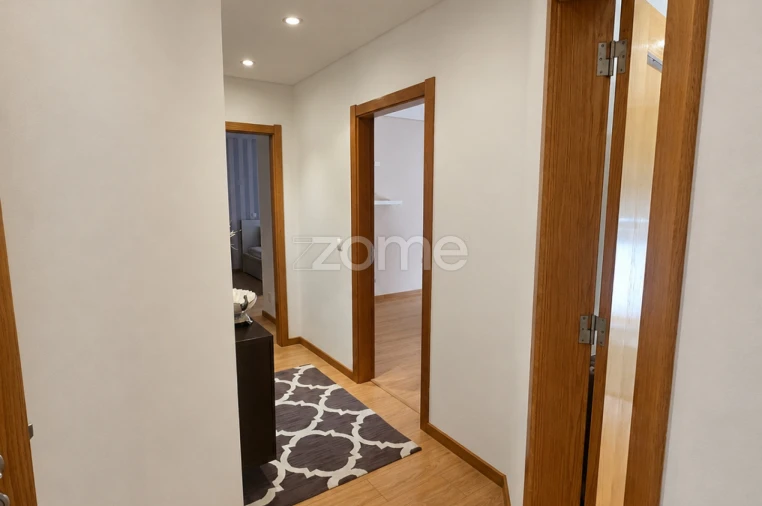 Apartamento T3 para Arrendamento em Sacavém e Prior Velho Foto 14