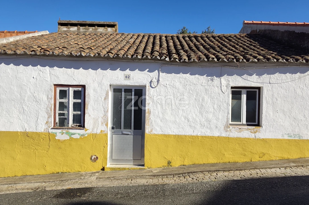 Moradia T2 para Venda em Viana do Alentejo Foto 1