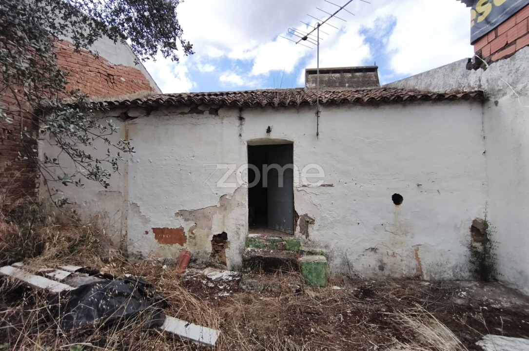 Moradia T2 para Venda em Viana do Alentejo Foto 10