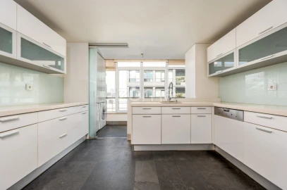 Apartamento T3 para Arrendamento em Belém