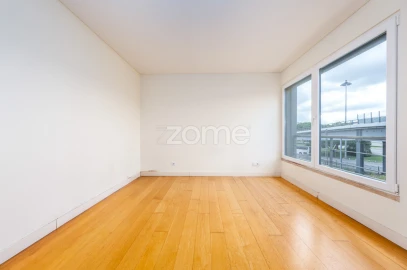 Apartamento T3 para Arrendamento em Belém