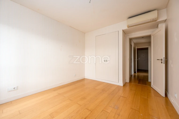 Apartamento T3 para Arrendamento em Belém Foto 21