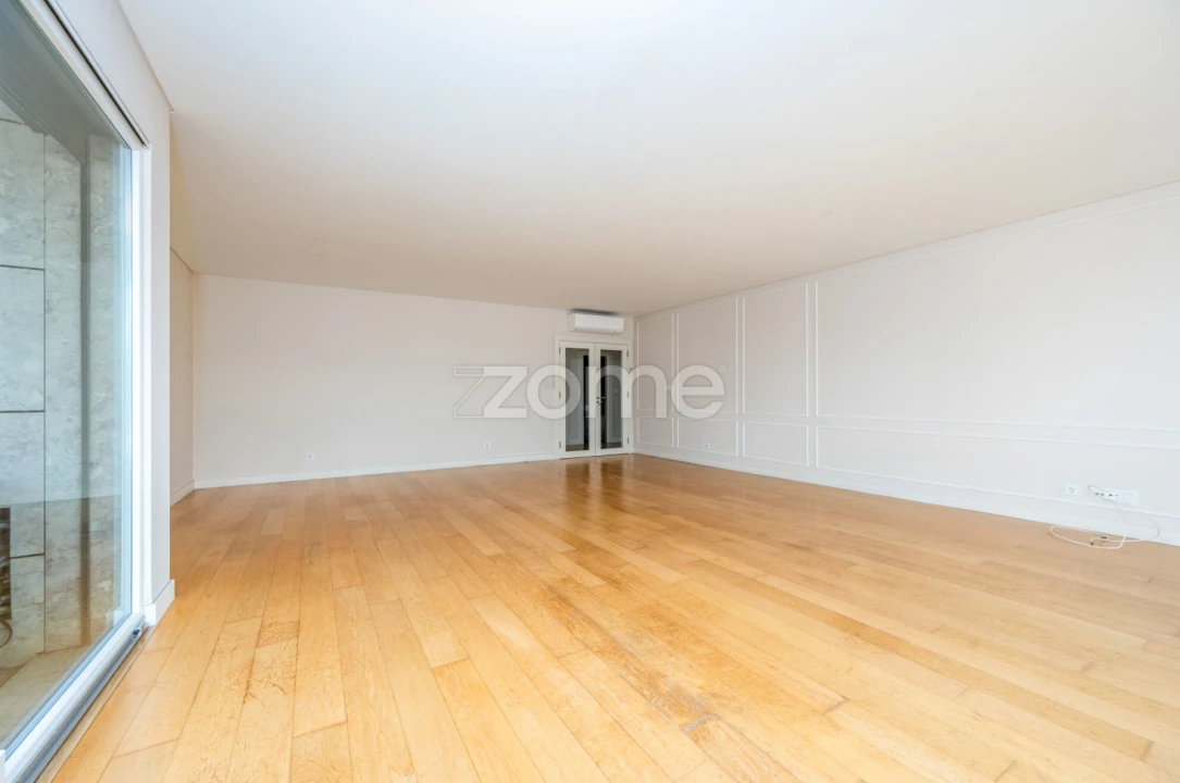 Apartamento T3 para Arrendamento em Belém Foto 6