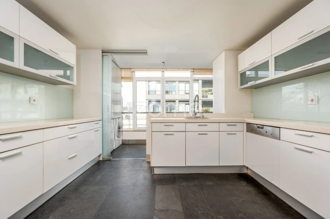 Apartamento T3 para Arrendamento em Belém Foto 7