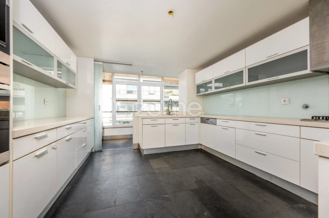 Apartamento T3 para Arrendamento em Belém Foto 8