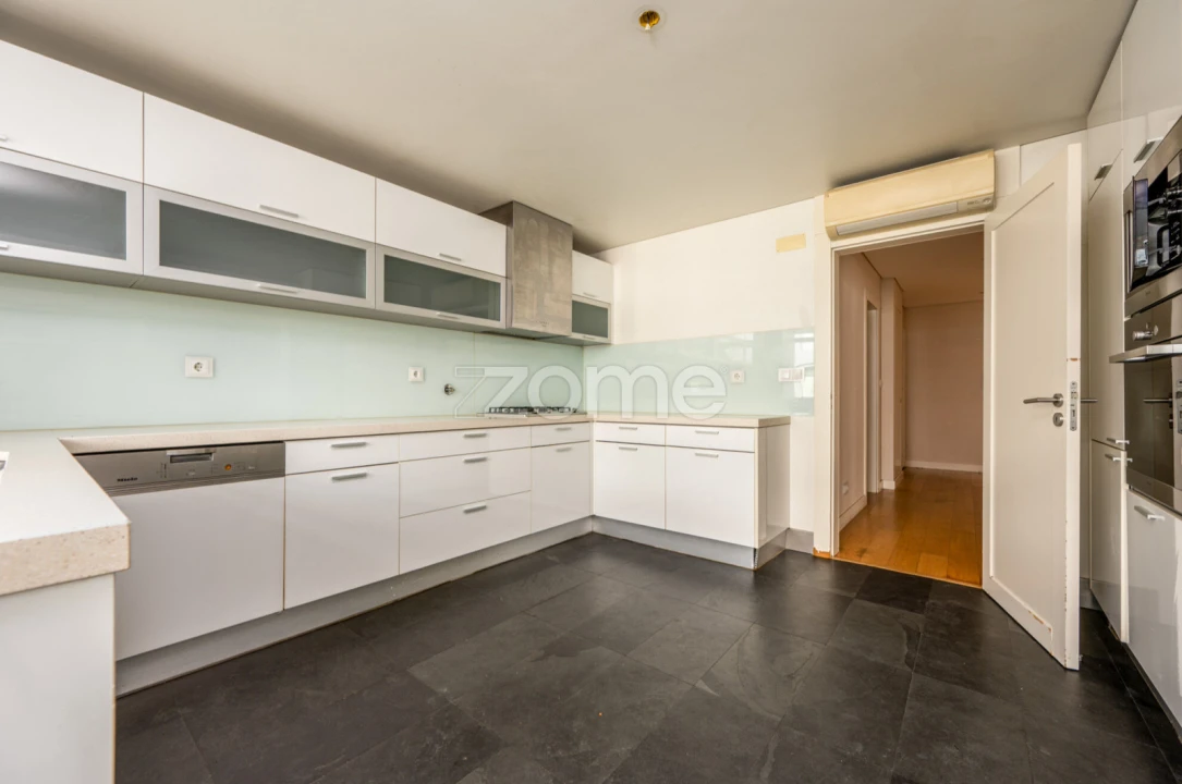 Apartamento T3 para Arrendamento em Belém Foto 14