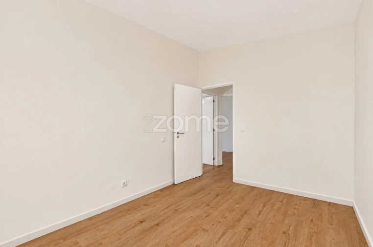 Apartamento T3 para Venda em Braga (Maximinos, Sé e Cividade) Foto 8