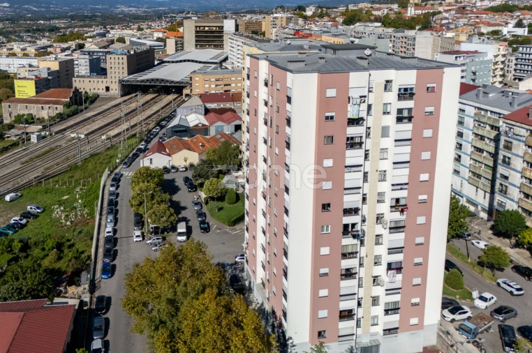 Apartamento T3 para Venda em Braga (Maximinos, Sé e Cividade) Foto 15