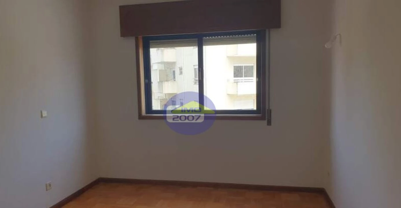 Apartamento para Venda em Oliveira do Douro Foto 8