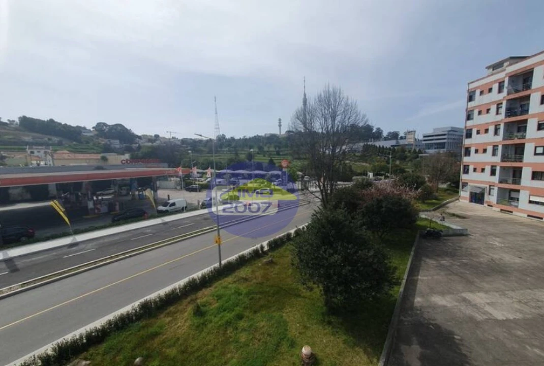 Apartamento para Venda em Oliveira do Douro Foto 12
