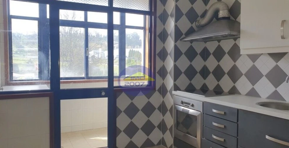Apartamento para Venda em Oliveira do Douro Foto 3