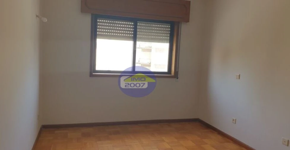 Apartamento para Venda em Oliveira do Douro Foto 9
