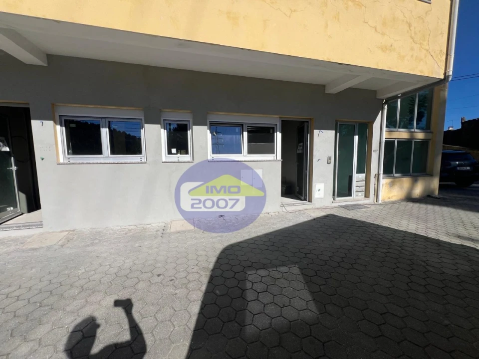 Apartamento T4 para Venda em Canedo, Vale e Vila Maior Foto 2